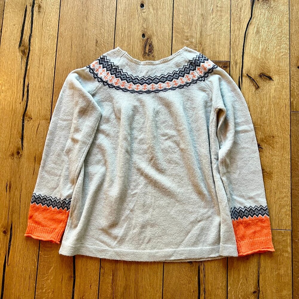 Nordic Design Sweater Size M